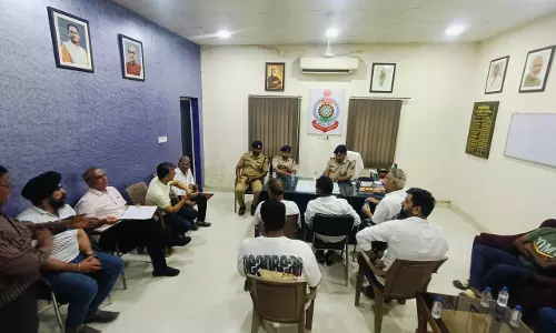 दिपावली त्यौहार को देखते पुलिस ने मार्केट क्षेत्र में पार्किंग की व्यवस्था की दिपावली त्यौहार को देखते पुलिस ने मार्केट क्षेत्र में पार्किंग की व्यवस्था की