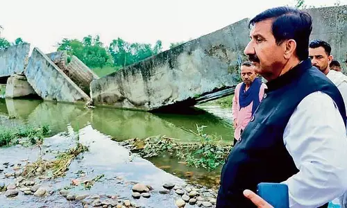 Himachal: बाढ़ से क्षतिग्रस्त शाह नहर की मरम्मत के लिए सरकार 10 करोड़ रुपये देने में विफल Himachal: बाढ़ से क्षतिग्रस्त शाह नहर की मरम्मत के लिए सरकार 10 करोड़ रुपये देने में विफल