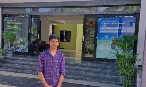 लच्छू राम नुरेटी को मिला जे पी इंटरनेशनल स्कूल कांकेर में प्रवेश