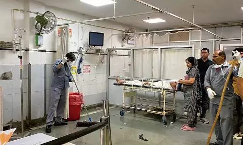 PGI के संविदा कर्मचारियों ने हड़ताल खत्म की, सामान्य सेवाएं बहाल PGI के संविदा कर्मचारियों ने हड़ताल खत्म की, सामान्य सेवाएं बहाल
