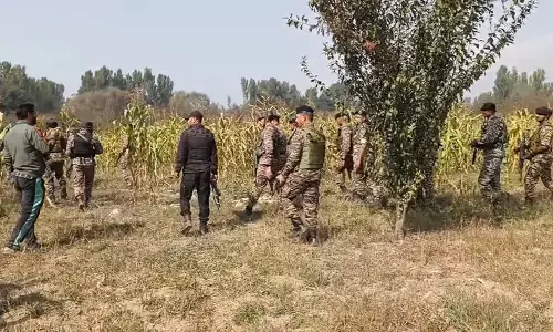 J&K: शोपियां में संदिग्ध आतंकी हमले में बिहार के मजदूर की गोली मारकर हत्या