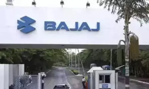 Bajaj ऑटो का एमकैप 41,665.54 करोड़ रुपये गिरा Bajaj ऑटो का एमकैप 41,665.54 करोड़ रुपये गिरा