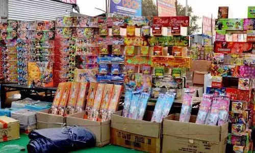 Chandigarh में पटाखा लाइसेंस के लिए 1,700 आवेदन प्राप्त हुए