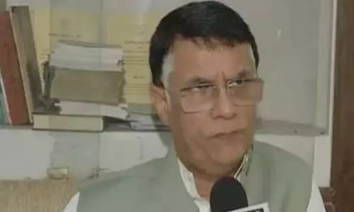 कांग्रेस नेता पवन खेड़ा ने वायु प्रदूषण को लेकर AAP की आलोचना की
