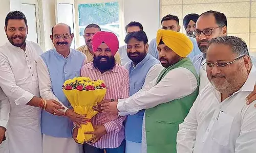 कांग्रेस, AAP ने ग्रामीण चुनाव में बड़ी जीत का दावा किया