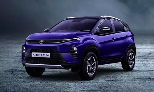 Nexon and Venue को टक्कर देते 5.99 लाख रुपये की इस एसयूवी ने कमाल किया