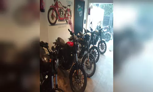 त्योहारी सीजन में रिटेल ऑटो बिक्री ने पकड़ी रफ्तार, दोपहिया वाहनों की मांग सबसे अधिक