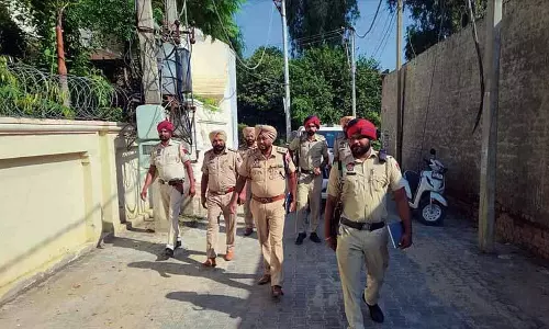 त्यौहारी सीजन शुरू होने के कारण सीमावर्ती क्षेत्रों में Police हाई अलर्ट पर