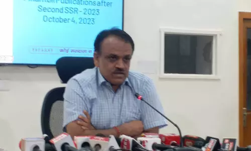 Dholpur: विशेष संक्षिप्त पुनरीक्षण कार्यक्रम-2025 के दौरान मतदाता पंजीकरण हेतु क्लस्टर कैंप Dholpur: विशेष संक्षिप्त पुनरीक्षण कार्यक्रम-2025 के दौरान मतदाता पंजीकरण हेतु क्लस्टर कैंप