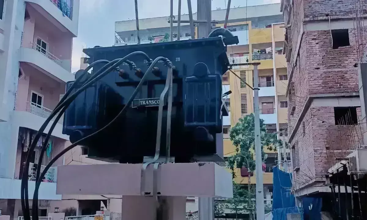 ट्रांसफार्मर की स्थापना से Apartment मालिक की जेब पर पड़ेगा बोझ ट्रांसफार्मर की स्थापना से Apartment मालिक की जेब पर पड़ेगा बोझ