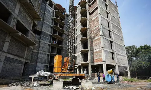 रियल एस्टेट सबसे पसंदीदा निवेश विकल्प के रूप में उभरा: FICCI-ANAROCK सर्वेक्षण