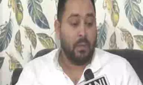 RJD नेता तेजस्वी यादव ने जहरीली शराब त्रासदी को लेकर नीतीश कुमार पर बोला हमला