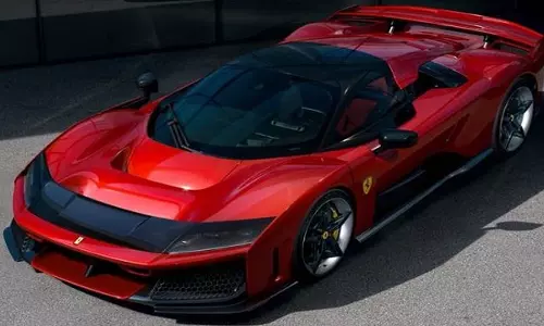 Ferrari F80 हाइपरकार का अनावरण: फरारी की सबसे शक्तिशाली कार पहले ही बिक चुकी Ferrari F80 हाइपरकार का अनावरण: फरारी की सबसे शक्तिशाली कार पहले ही बिक चुकी