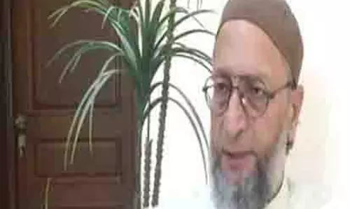 पल्लवी पटेल की अपना दल-कमेरावादी के साथ मिलकर लड़ेंगे चुनाव: Asaduddin Owaisi पल्लवी पटेल की अपना दल-कमेरावादी के साथ मिलकर लड़ेंगे चुनाव: Asaduddin Owaisi