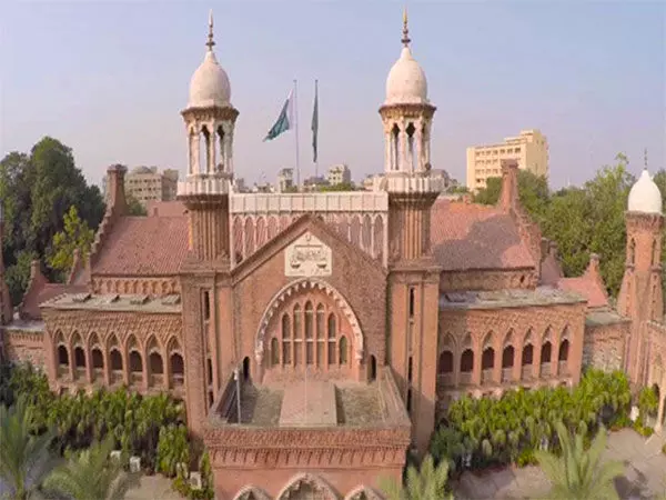 Lahore HC ने छात्राओं के उत्पीड़न से संबंधित मामलों की सुनवाई के लिए पूर्ण पीठ का गठन किया