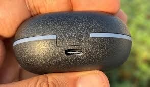 Earbud: लेदर फिनिश और HD साउंड क्वालिटी के साथ आते है ये धांसू इयरबड्स