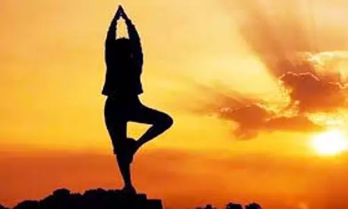 Weight Loss : वजन कम है तो ये   योगासन अपनाएं