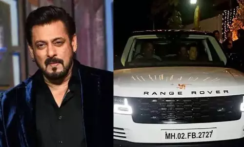 सलमान खान ने दुबई से एक और बुलेटप्रूफ कार खरीदी: Report सलमान खान ने दुबई से एक और बुलेटप्रूफ कार खरीदी: Report