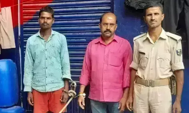East Champaran: मोतिहारी पुलिस ने जहरीली शराब फैक्ट्री का भांडाफोड़ किया East Champaran: मोतिहारी पुलिस ने जहरीली शराब फैक्ट्री का भांडाफोड़ किया