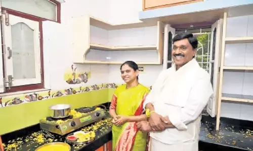 Karnataka: कर्नाटक की पार्टियां महत्वपूर्ण चुनाव से पहले सावधानी से कदम उठा रही Karnataka: कर्नाटक की पार्टियां महत्वपूर्ण चुनाव से पहले सावधानी से कदम उठा रही