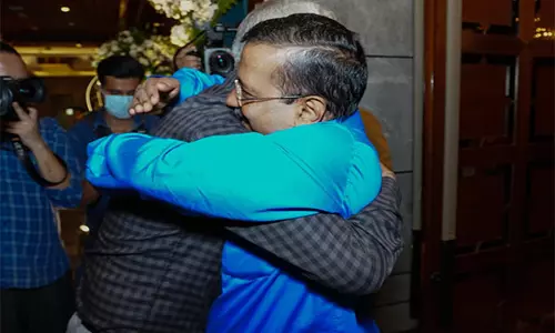 सत्येंद्र का स्वागत है: आप नेता की रिहाई पर Arvind Kejriwal सत्येंद्र का स्वागत है: आप नेता की रिहाई पर Arvind Kejriwal