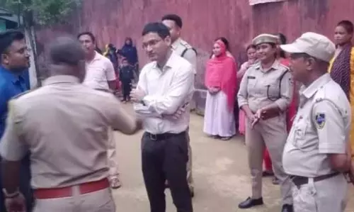 Cachar: डीसी मृदुल यादव ने सेंट्रल जेल सिलचर का निरीक्षण किया