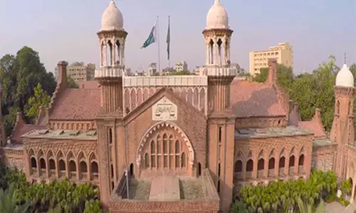Lahore HC ने छात्राओं के उत्पीड़न से संबंधित मामलों की सुनवाई के लिए पूर्ण पीठ का गठन किया
