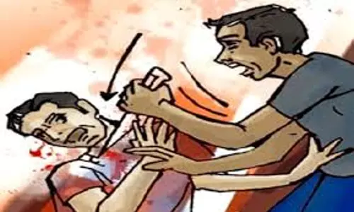 Muzaffarnagar: पांच युवकों ने घर लौट रहे बाइक सवार युवक को चाकू मारकर किया घायल Muzaffarnagar: पांच युवकों ने घर लौट रहे बाइक सवार युवक को चाकू मारकर किया घायल