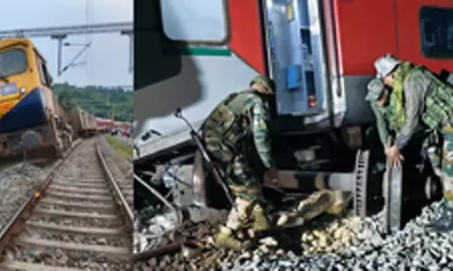 Assam : अगरतला-एलटीटी एक्सप्रेस के पटरी से उतरने के बाद सामान्य रेल सेवा बहाल Assam : अगरतला-एलटीटी एक्सप्रेस के पटरी से उतरने के बाद सामान्य रेल सेवा बहाल