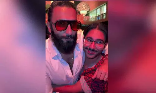 कोई मौका नहीं, जब ओरी ने उनका सनग्लास पहनने की कोशिश की: Ranveer Singh कोई मौका नहीं, जब ओरी ने उनका सनग्लास पहनने की कोशिश की: Ranveer Singh
