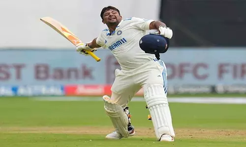 Sarfaraz दस साल में यह उपलब्धि हासिल करने वाले पहले भारतीय Sarfaraz दस साल में यह उपलब्धि हासिल करने वाले पहले भारतीय
