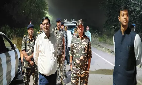 Ranchi: DC, SSP और SDO ने झारखंड-बंगाल बॉर्डर का किया निरीक्षण