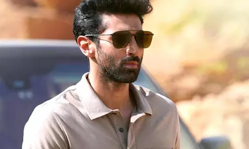 Aditya Roy Kapur ने अपने रिलेशनशिप स्टेटस पर प्रतिक्रिया दी Aditya Roy Kapur ने अपने रिलेशनशिप स्टेटस पर प्रतिक्रिया दी