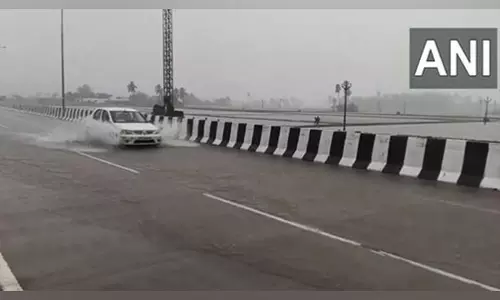 Tamil Nadu में बारिश की चेतावनी: पुडुचेरी में भारी बारिश, लोगों को परेशानी Tamil Nadu में बारिश की चेतावनी: पुडुचेरी में भारी बारिश, लोगों को परेशानी