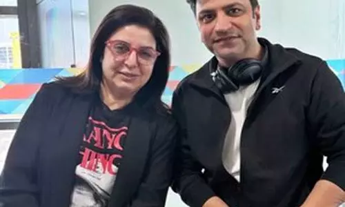 Farah Khan ने एयरपोर्ट पर सेलिब्रिटी शेफ कुणाल कपूर से मुलाकात की