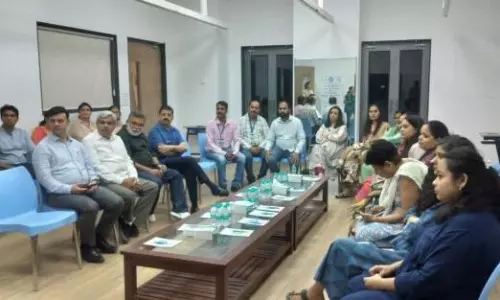 Noida: समाजसेवियों ने हल्दीराम एजुकेशन सोसायटी के रोजगारपरक कार्यक्रमों को परखा Noida: समाजसेवियों ने हल्दीराम एजुकेशन सोसायटी के रोजगारपरक कार्यक्रमों को परखा