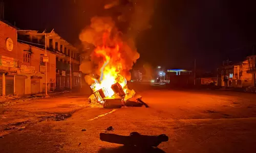 Manipur : तनाव बढ़ने पर जिरीबाम में स्कूल जला दिया गया