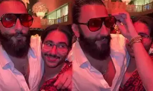 Ranveer Singh बोल रहे थे तो बीच में ओली ने अजीब व्यवहार किया Ranveer Singh बोल रहे थे तो बीच में ओली ने अजीब व्यवहार किया