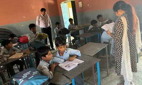 Churu: विद्यार्थियों को मिले गुणवत्तापूर्ण पोषाहार, सहशैक्षिक गतिविधियों से हो सर्वांगीण विकास Churu: विद्यार्थियों को मिले गुणवत्तापूर्ण पोषाहार, सहशैक्षिक गतिविधियों से हो सर्वांगीण विकास