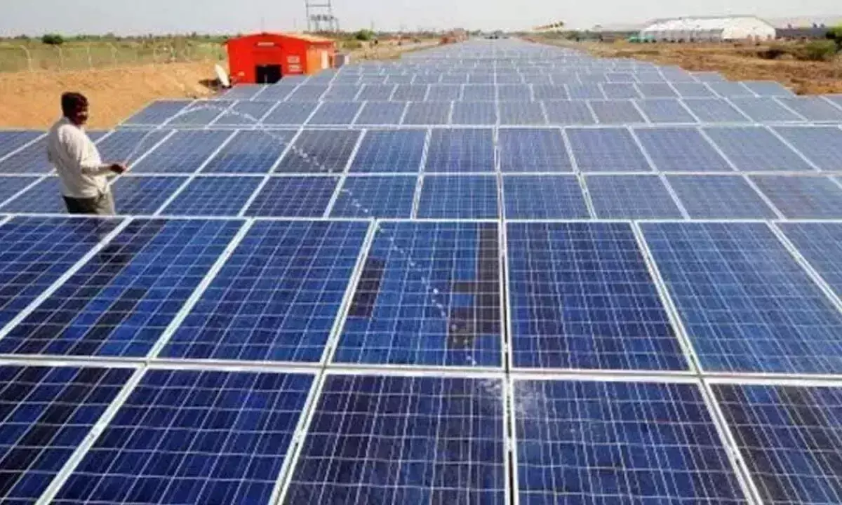 Anantapur में 4 हजार मेगावाट सौर और पवन ऊर्जा का उत्पादन Anantapur में 4 हजार मेगावाट सौर और पवन ऊर्जा का उत्पादन