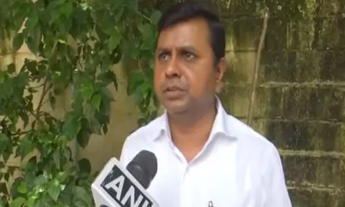 DMK के सरवनन अन्नादुरई ने हिंदी-तमिल विवाद पर आरएन रवि की आलोचना की DMK के सरवनन अन्नादुरई ने हिंदी-तमिल विवाद पर आरएन रवि की आलोचना की