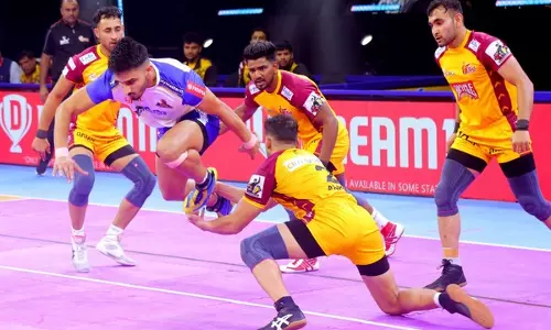 तमिल थलाइवाज ने तेलुगु टाइटंस पर बड़ी जीत के साथ PKL सीजन 11 की शुरुआत की तमिल थलाइवाज ने तेलुगु टाइटंस पर बड़ी जीत के साथ PKL सीजन 11 की शुरुआत की
