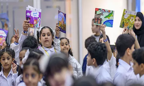 Fujairah बाल पुस्तक मेले का उद्घाटन समारोह कुल 10,000 आगंतुकों के साथ हुआ संपन्न Fujairah बाल पुस्तक मेले का उद्घाटन समारोह कुल 10,000 आगंतुकों के साथ हुआ संपन्न