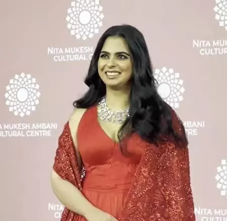 Isha Ambani ने जीता आइकन ऑफ द ईयर का अवॉर्ड