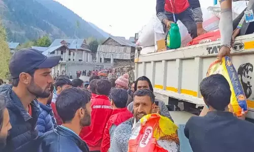 J&K: वारवान में दीर्घकालिक पुनर्वास के लिए आवाज़ें बढ़ रही J&K: वारवान में दीर्घकालिक पुनर्वास के लिए आवाज़ें बढ़ रही
