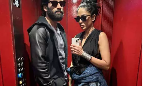 Naga Chaitanya ने मंगेतर सोभिता धुलिपाला के साथ काले रंग की जोड़ी बनाई, शेयर की सेल्फी