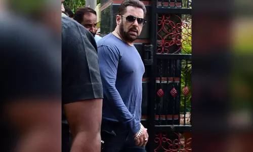 Salman Khan: सलमान खान ने धमकी के बीच फिर शुरू की शूटिंग, जानें कैसे हो रही एक्टर की सुरक्षा