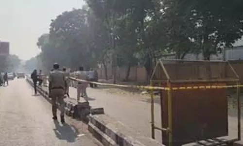 दिल्ली: प्रशांत विहार में सीआरपीएफ स्कूल के पास धमाका, जांच कर रही पुलिस