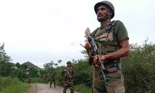 Manipur: मणिपुर के थौबल में हथियार, गोला-बारूद जब्त Manipur: मणिपुर के थौबल में हथियार, गोला-बारूद जब्त