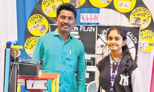 VMC शिक्षक ने वंचित छात्रों को विज्ञान में उत्कृष्टता हासिल करने में मदद की